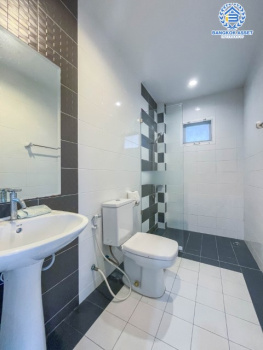 *****บ้านเดี่ยวมือสองนนทบุรี ราคาสุดคุ้ม! ม.เดอะลิฟวิ่ง2 บ้านกล้วย-ไทรน้อย เนื้อที่ถึง 60 ตร.ว. ฟังก์ชั่น 4 ห้องนอน 3 ห้องน้ำ บ้านสวย พร้อมอยู่ หน้าบ้านวิวสวน บนทำเลคุณภาพ! ติดถนนใหญ่ เดินทางสะดวกใกล้ถนนกาญจนาภิเษก ใกล้เซ็นทรัลเวสต์เกต และรถไฟฟ้าสถานีคลองบางไผ่